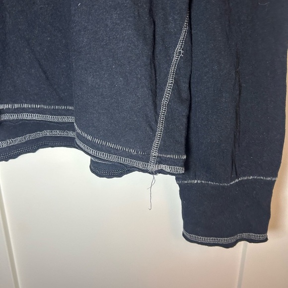 Vintage Guess Japanese metallic waves single-stitch shirt - Picture 5 of 9